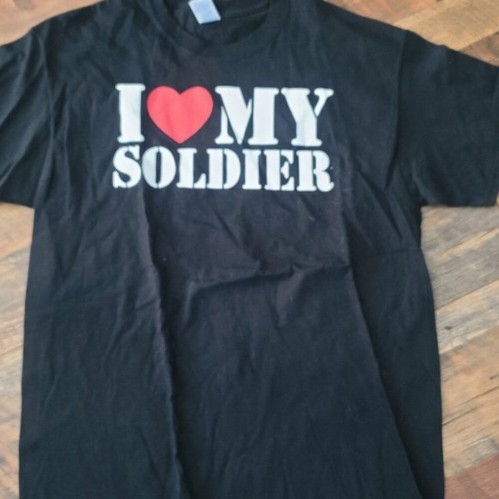Gildan Heavy Cotton Mens L I Heart My Soldier Graphic T-Shirt Black Short Sleeve